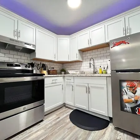 Private Renovated Bengals Apartment 5 Star
